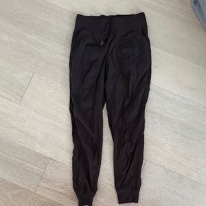 Lululemon darn brown dance studio Jogger Pants size 6